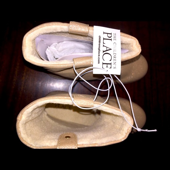 Children's Place Winter Boots & Fashion Gold Glistening Fleece lined NWT sz 2 - Picture 10 of 16